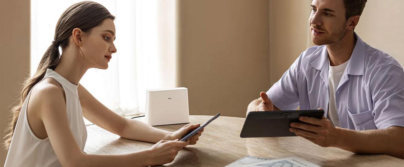 TCL Linkhub HH515L 4G Prepaid Router Full Pack