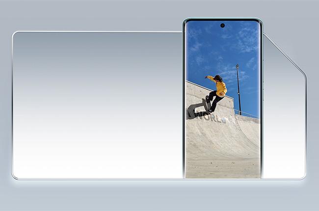POCO M8 Dual 5G Smartphone dynamic shots 2