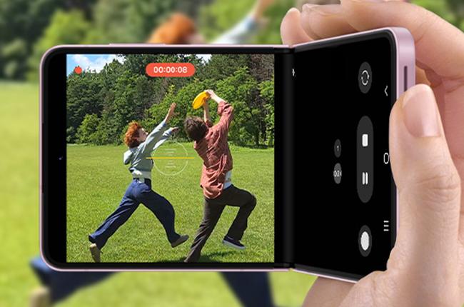 SAMSUNG Galaxy Z Flip8 Smartphone