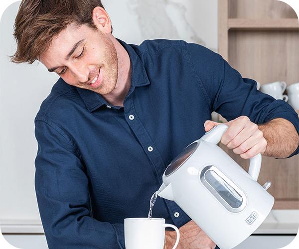BLACK & DECKER BXKE2204E Βραστήρας