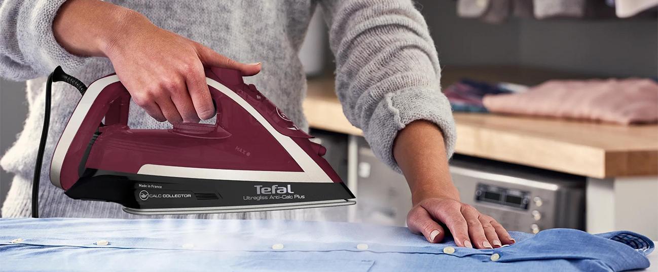 TEFAL FV6833EO Ultragliss Plus Σίδερο Ατμού 2800W Κόκκινο