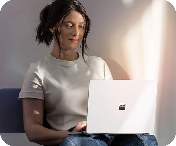 MICROSOFT Surface Laptop dolby vision