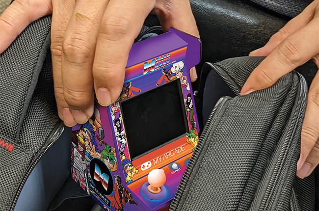 MY ARCADE 4.5'' Data East Hits Nano Player