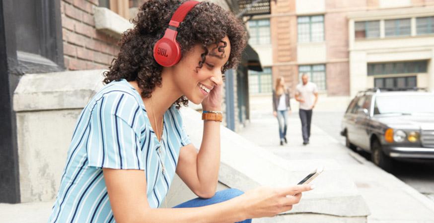 JBL Bluetooth headphones E45