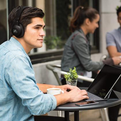 JBL Bluetooth headphones E55