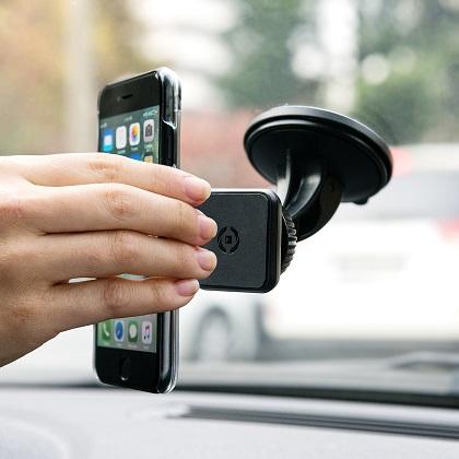 CELLY universal magnetic holder Dashboard