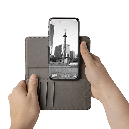 Universal Wally One CELLY Case for Smartphone