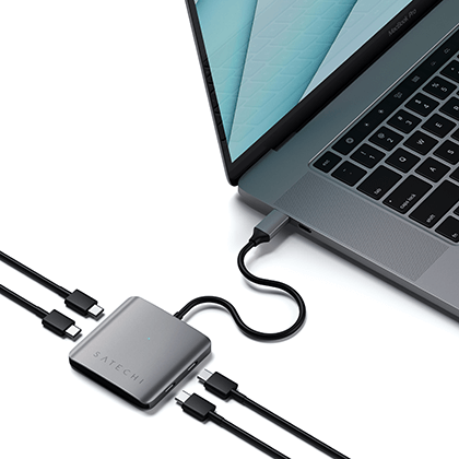 USB Type-C SATECHI hub with 4 ports