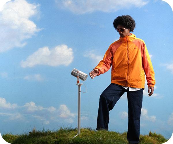 XGiMi MoGo 4 & Stand Portable Smart