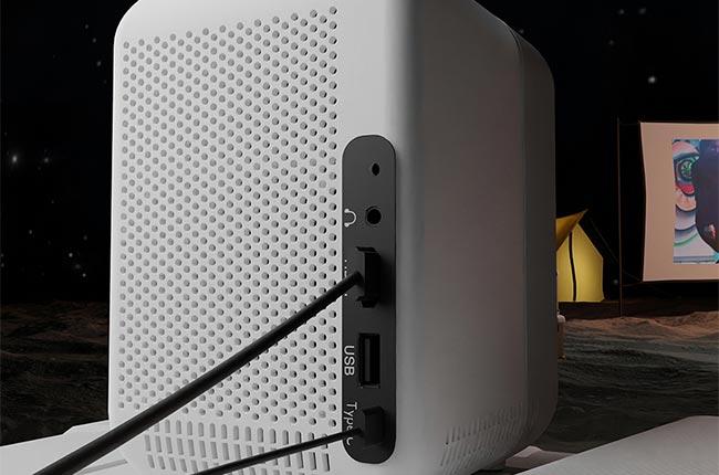 HP CC180W Portable Projector Bundle