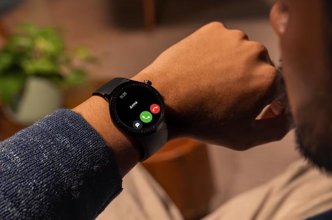 MOTOROLA Moτο Watch Volcanic Ash 