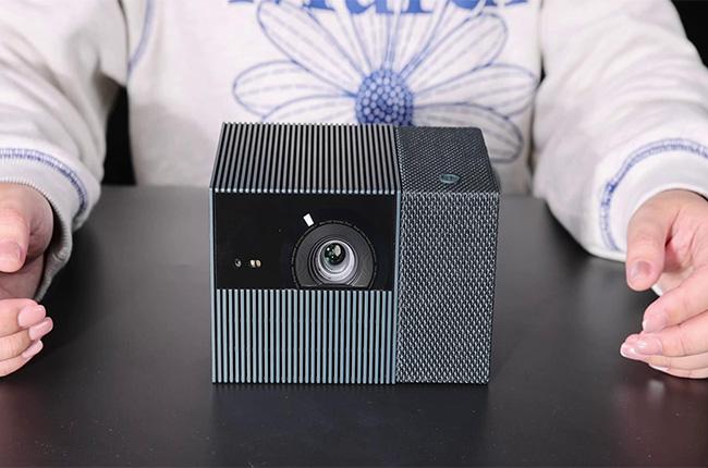 TCL Portable ProjectorPlayCubeGoogle