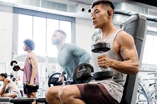 Τέσσερα μικρόφωνα 