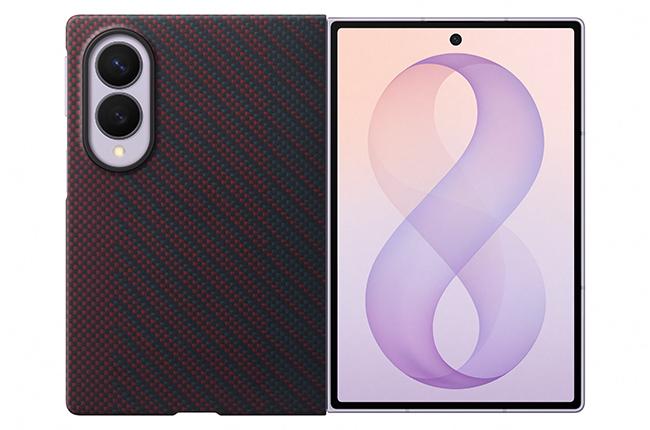Carbon Case with MagSafe + SAMSUNG Galaxy Fold 8 Anti-Reflecting Screen Protector Set
