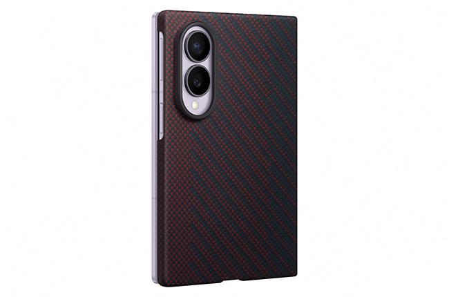 Carbon Case with MagSafe + SAMSUNG Galaxy Fold 8 Anti-Reflecting Screen Protector Set